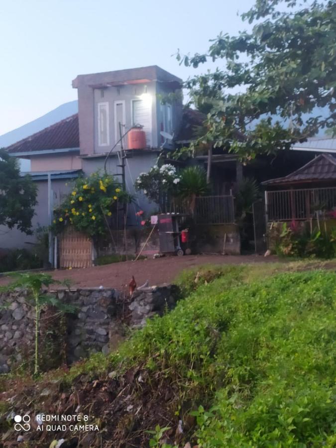 Akria Bed And Breakfast Bayan 외부 사진