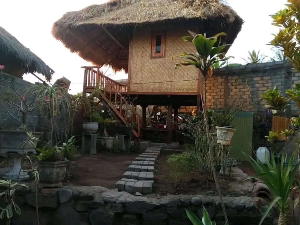 Akria Bed And Breakfast Bayan 외부 사진